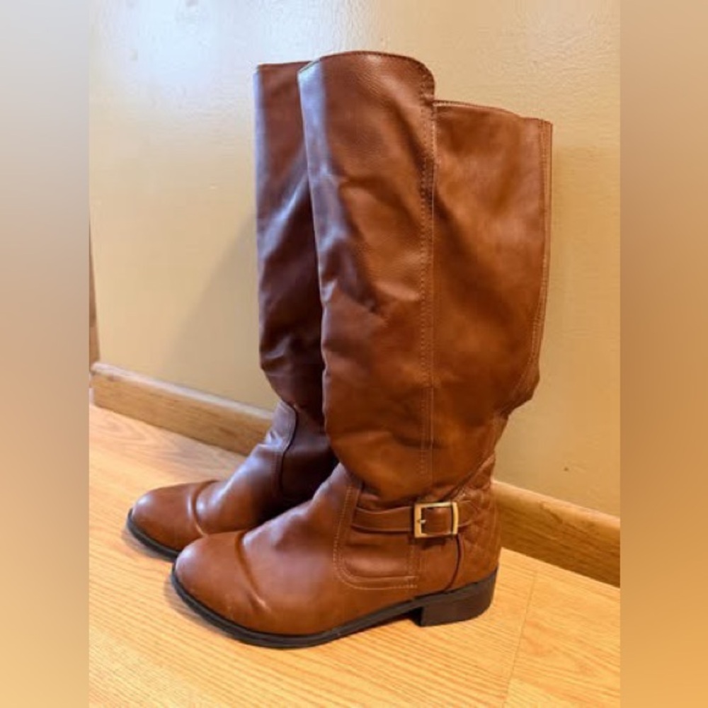 Women‘s Arizona Tan Knee High Boots Size 11M